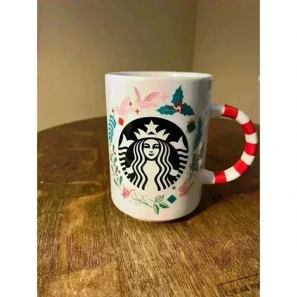 Starbucks Christmas Holiday Wreath Candy Cane Handle Coffee Tea Cup Mug 12 oz - Picture 1 of 2